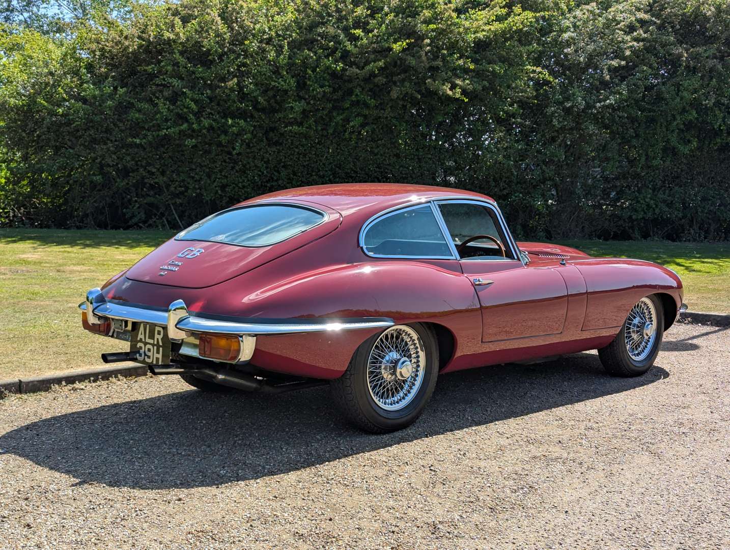 <p>1969 JAGUAR E-TYPE FHC SERIES II</p>