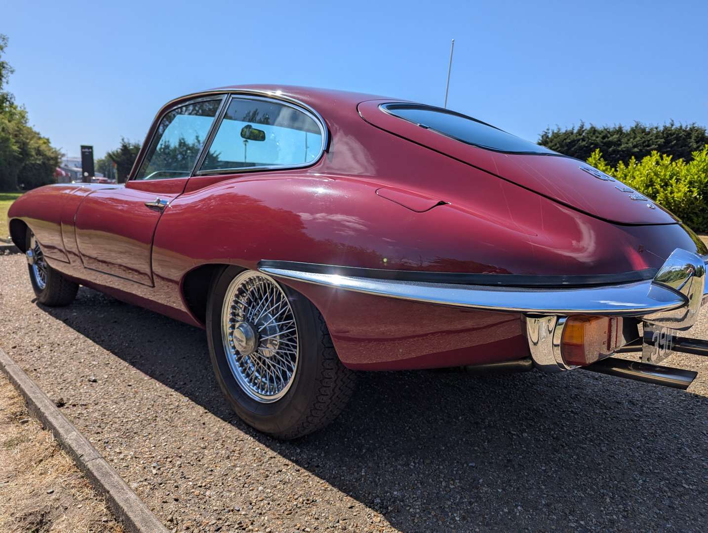 <p>1969 JAGUAR E-TYPE FHC SERIES II</p>