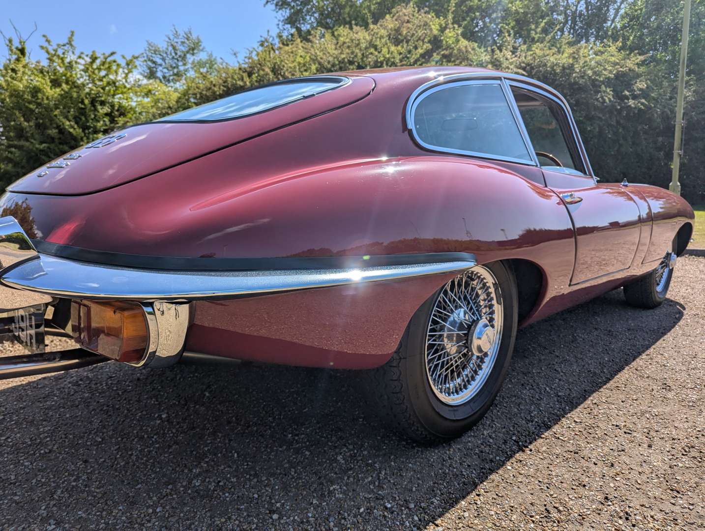 <p>1969 JAGUAR E-TYPE FHC SERIES II</p>