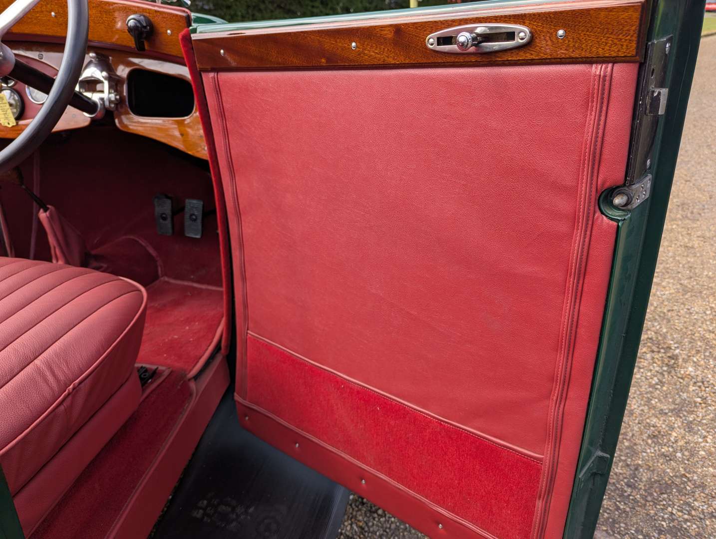 <p>1934 MORRIS 10/6</p>