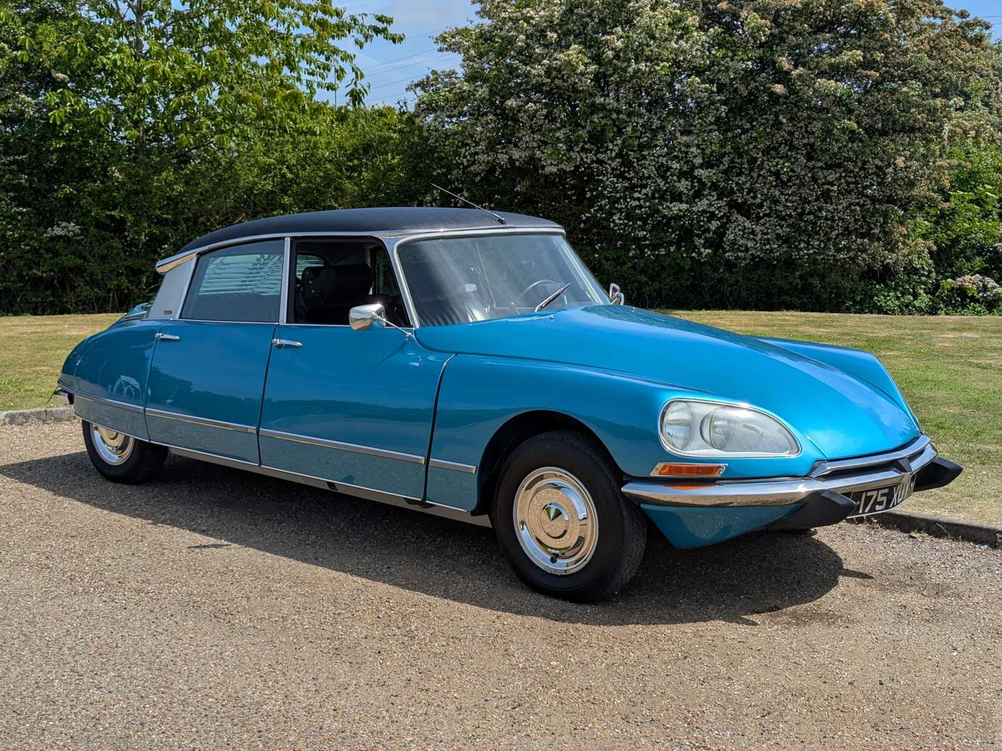<p>1968 CITROEN DS21 PALLAS LHD</p>