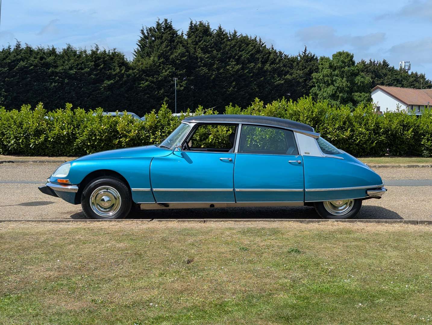 <p>1968 CITROEN DS21 PALLAS LHD</p>