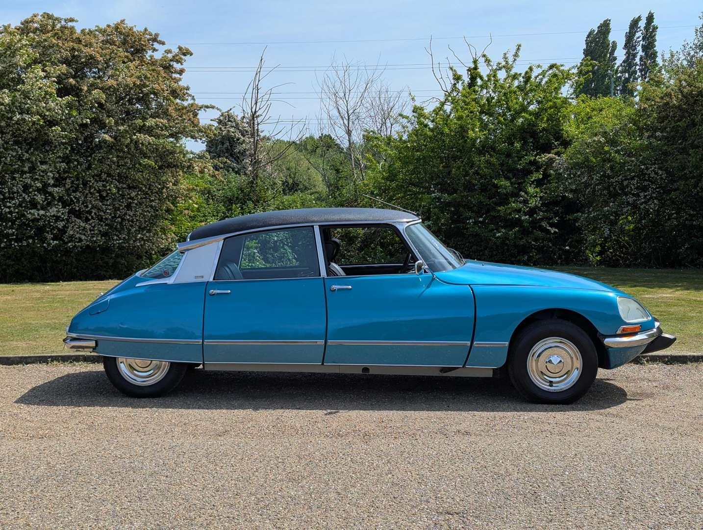 <p>1968 CITROEN DS21 PALLAS LHD</p>