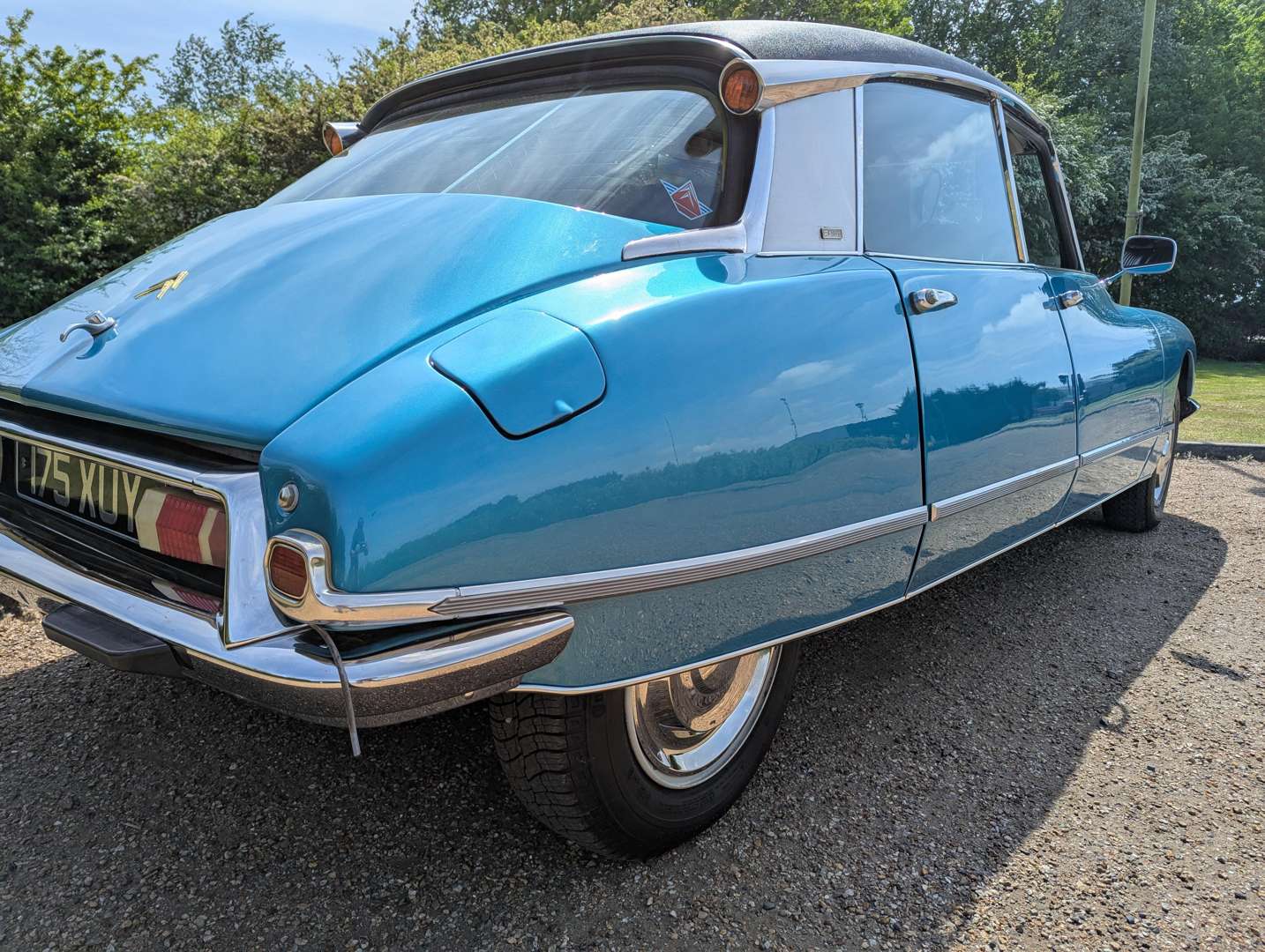 <p>1968 CITROEN DS21 PALLAS LHD</p>