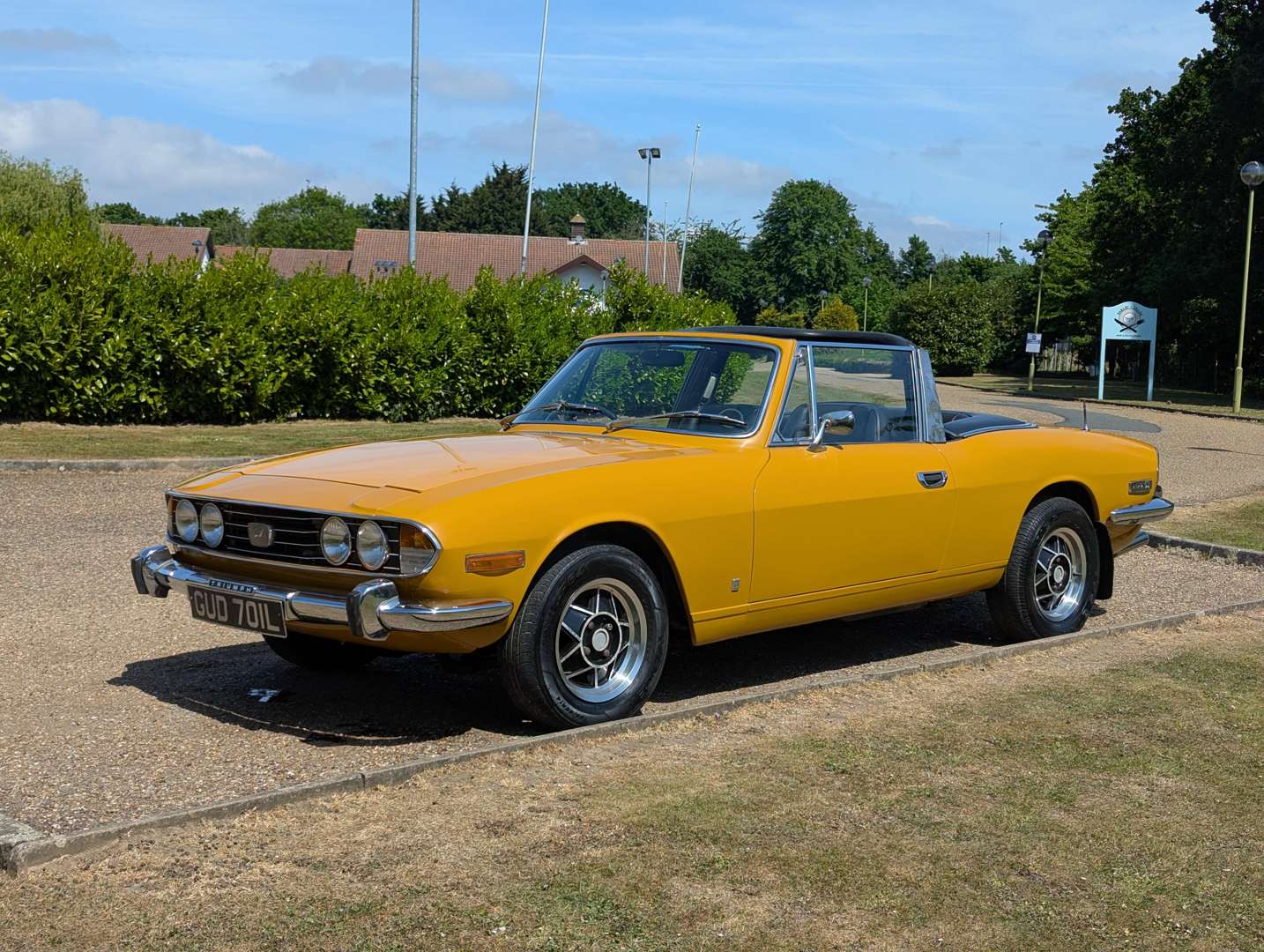 <p>1972 TRIUMPH STAG</p>