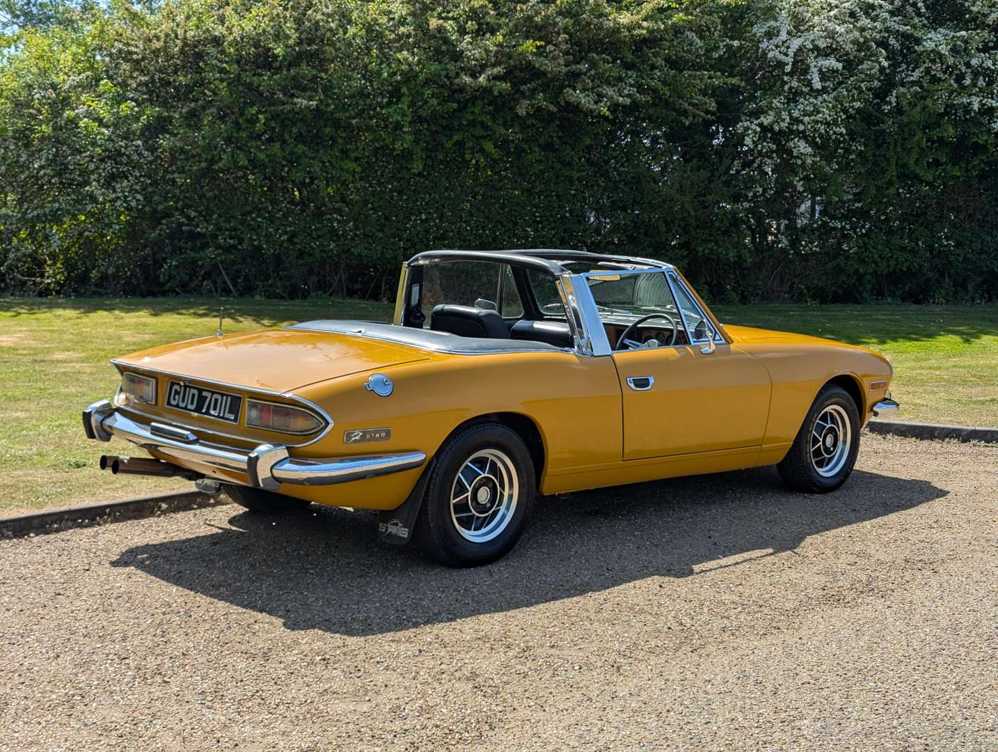 <p>1972 TRIUMPH STAG</p>