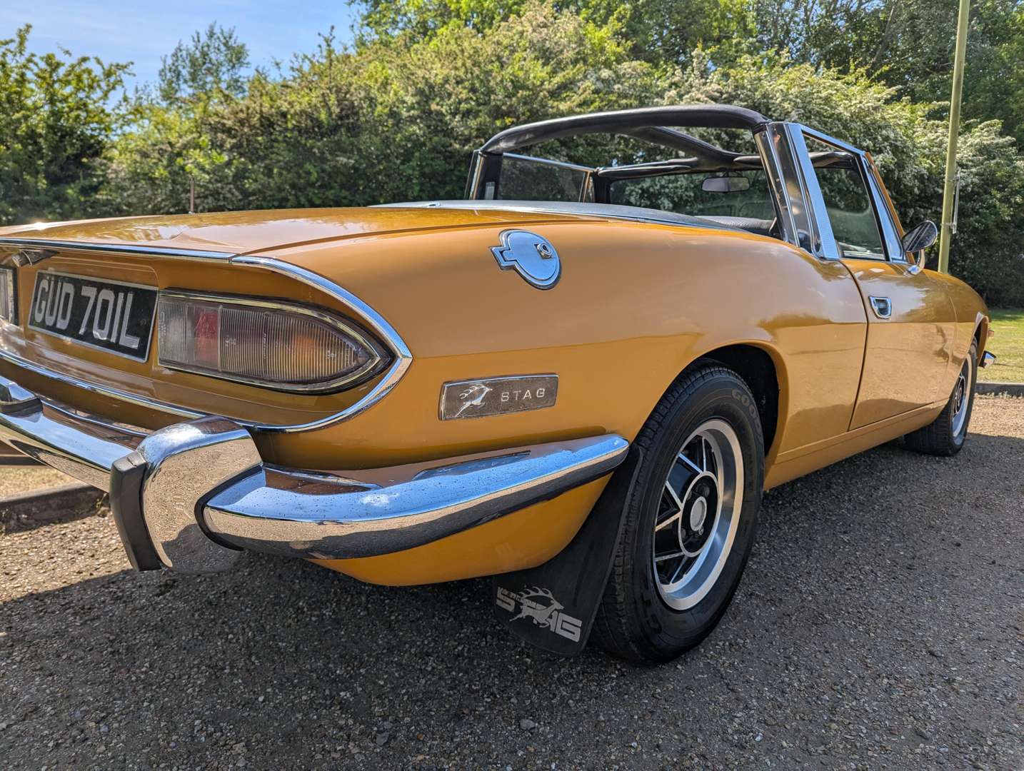 <p>1972 TRIUMPH STAG</p>