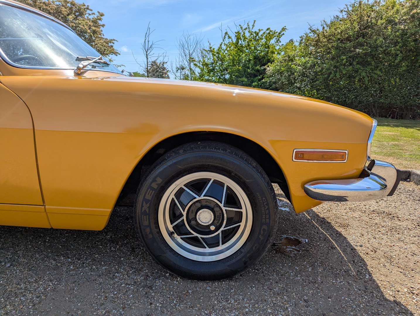 <p>1972 TRIUMPH STAG</p>
