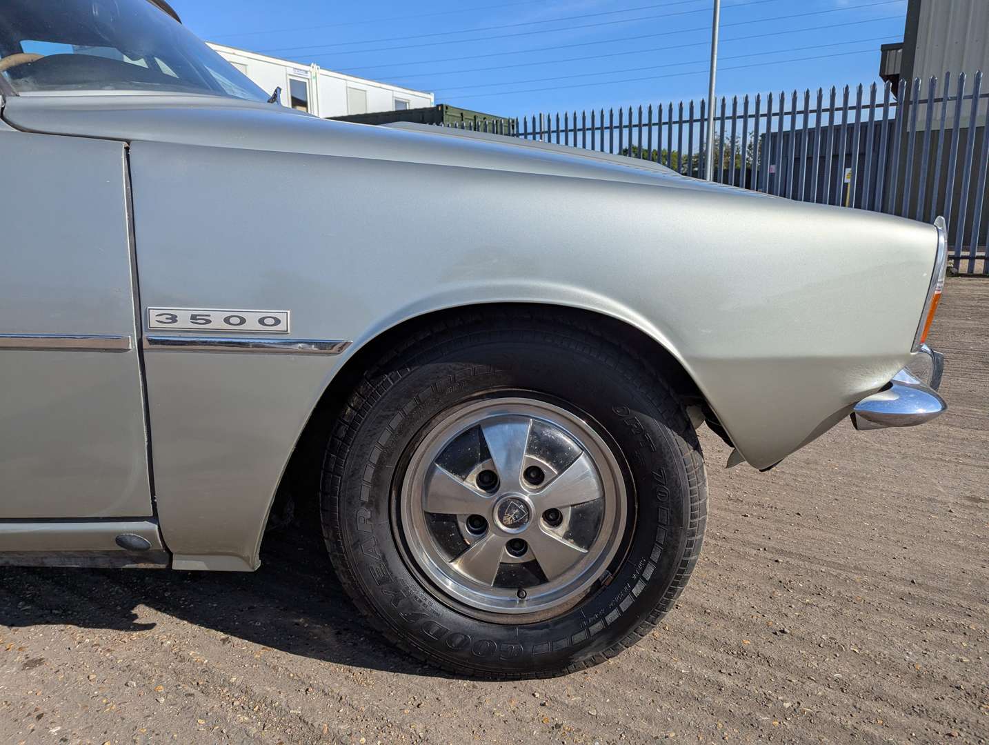 <p>1976 ROVER P6B 3500 VIP AUTO</p>