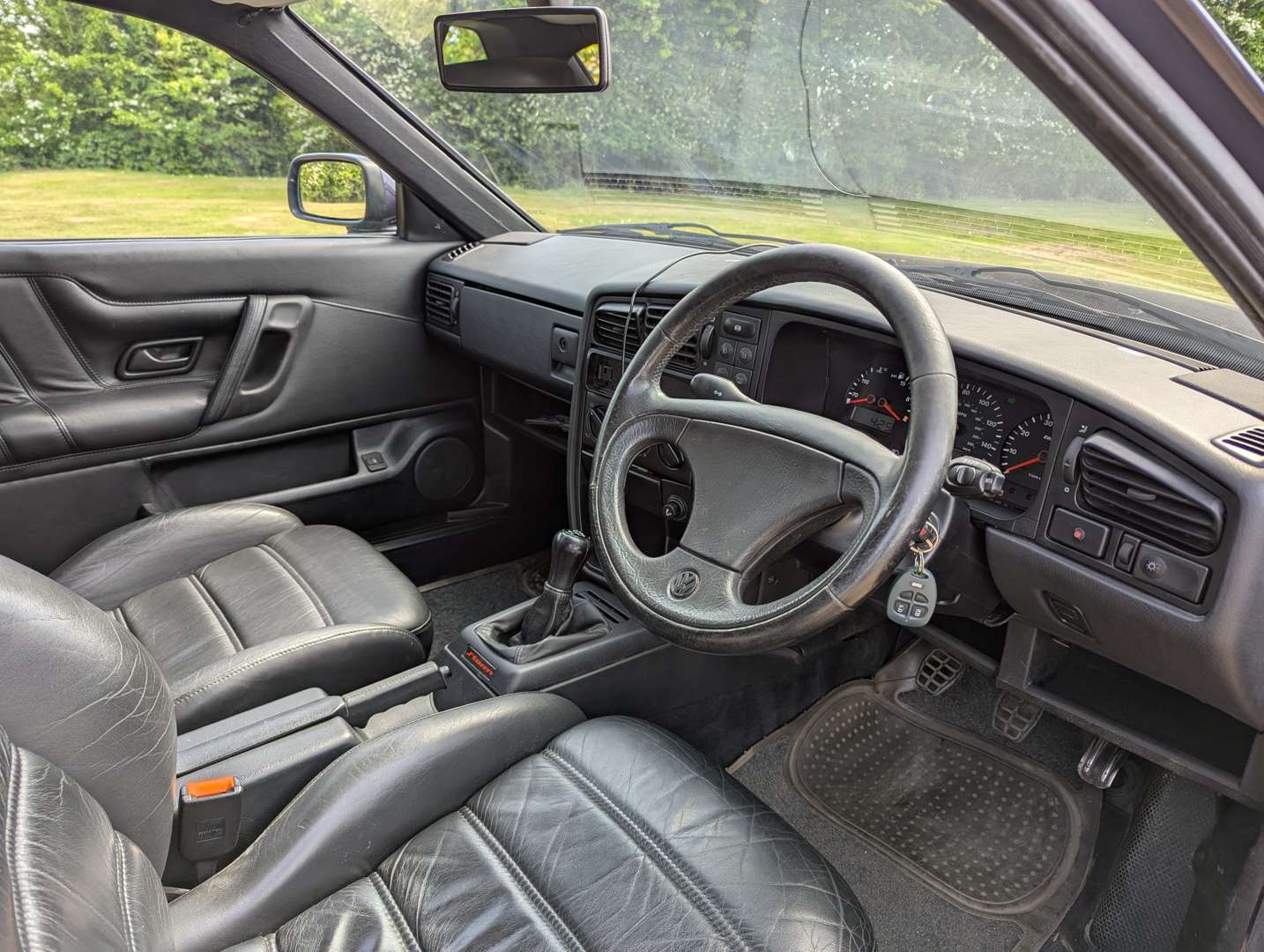 <p>1995 VW CORRADO VR6</p>