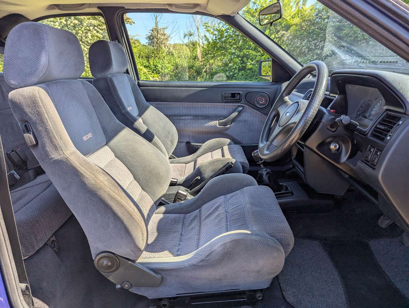 <p>1992 FORD ESCORT RS 2000</p>