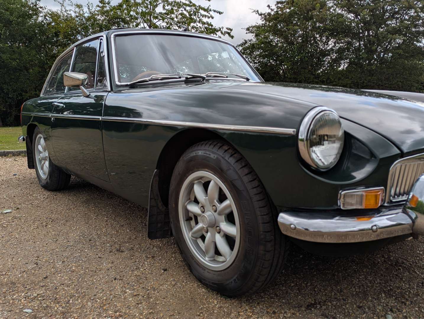 <p>1971 MG B GT</p>