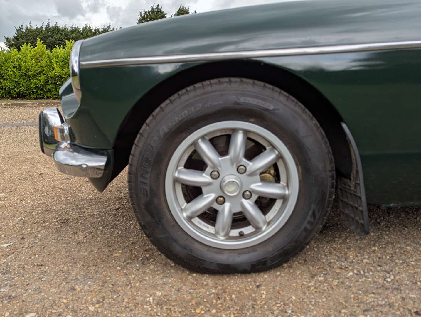 <p>1971 MG B GT</p>
