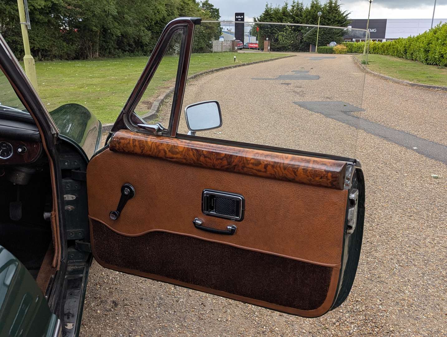<p>1971 MG B GT</p>