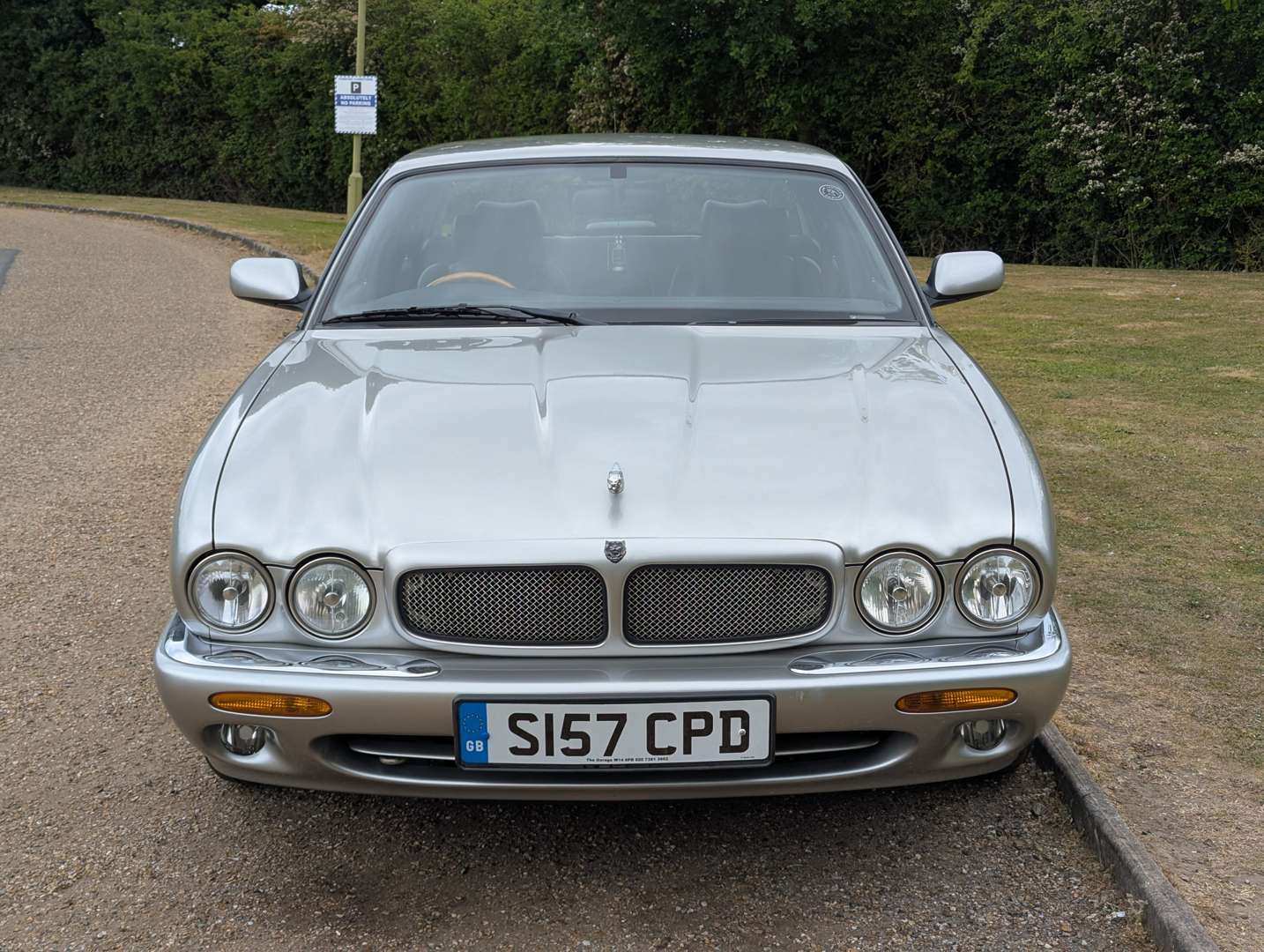 <p>1998 JAGUAR XJ SPORT 3.2 V8 AUTO</p>