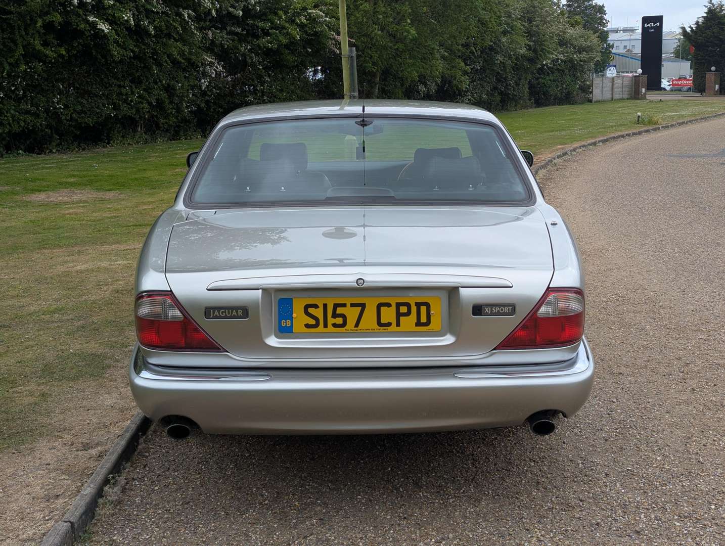 <p>1998 JAGUAR XJ SPORT 3.2 V8 AUTO</p>