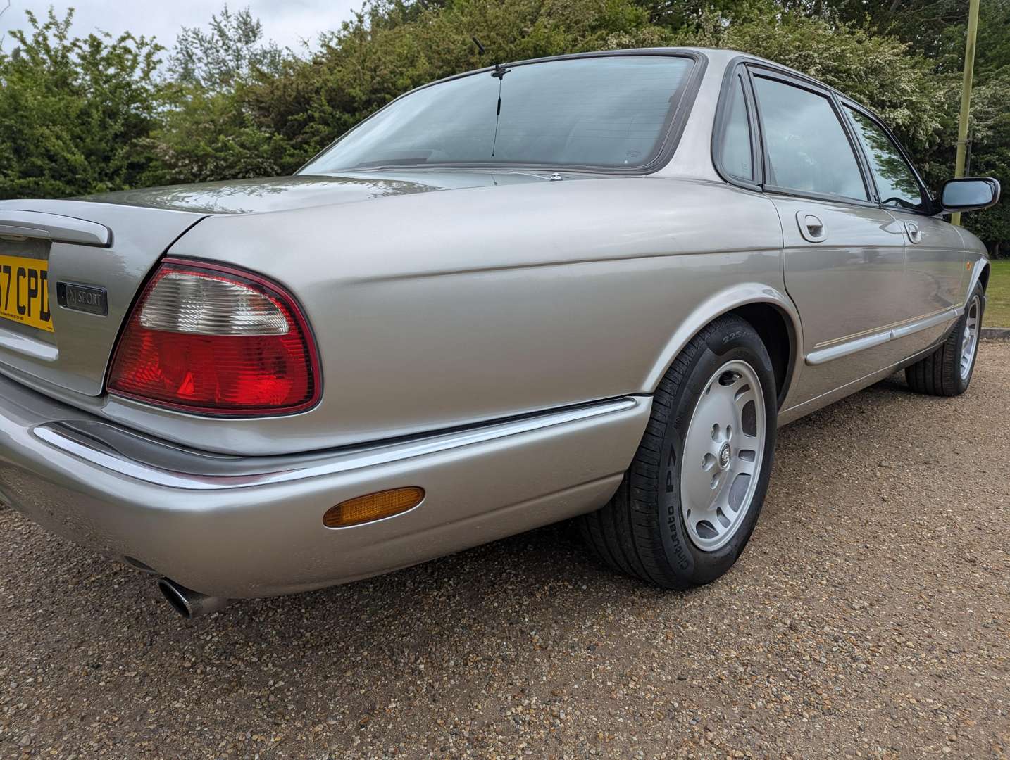 <p>1998 JAGUAR XJ SPORT 3.2 V8 AUTO</p>