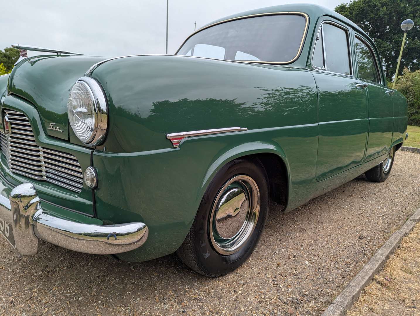 <p>1953 FORD ZEPHYR SIX MKI</p>