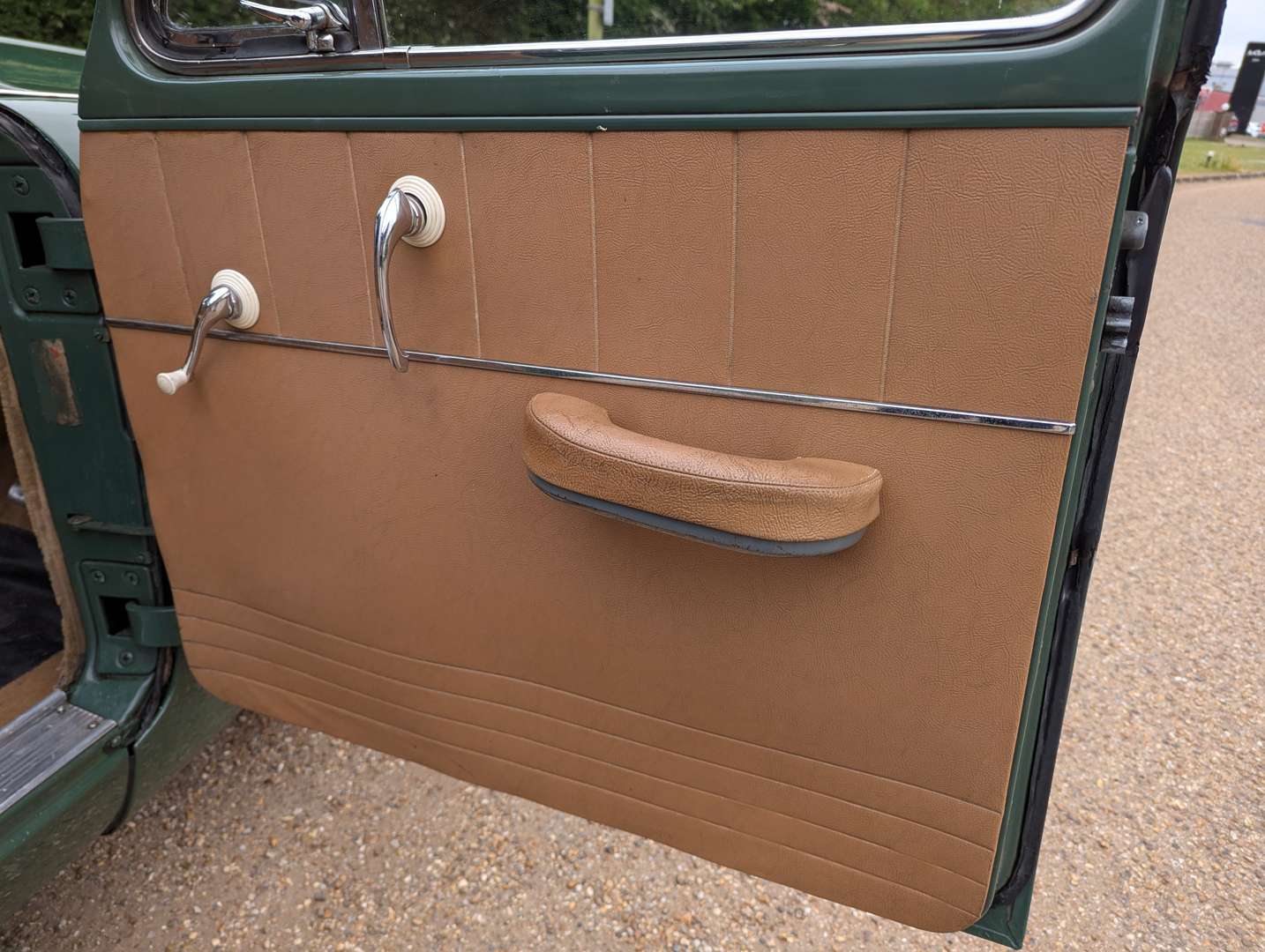 <p>1953 FORD ZEPHYR SIX MKI</p>