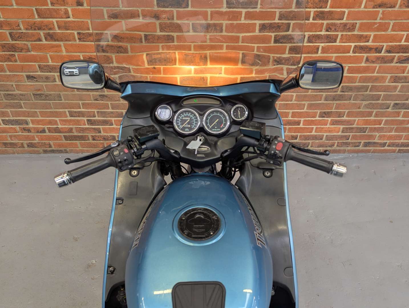<p>2002 TRIUMPH T312 TROPHY</p>