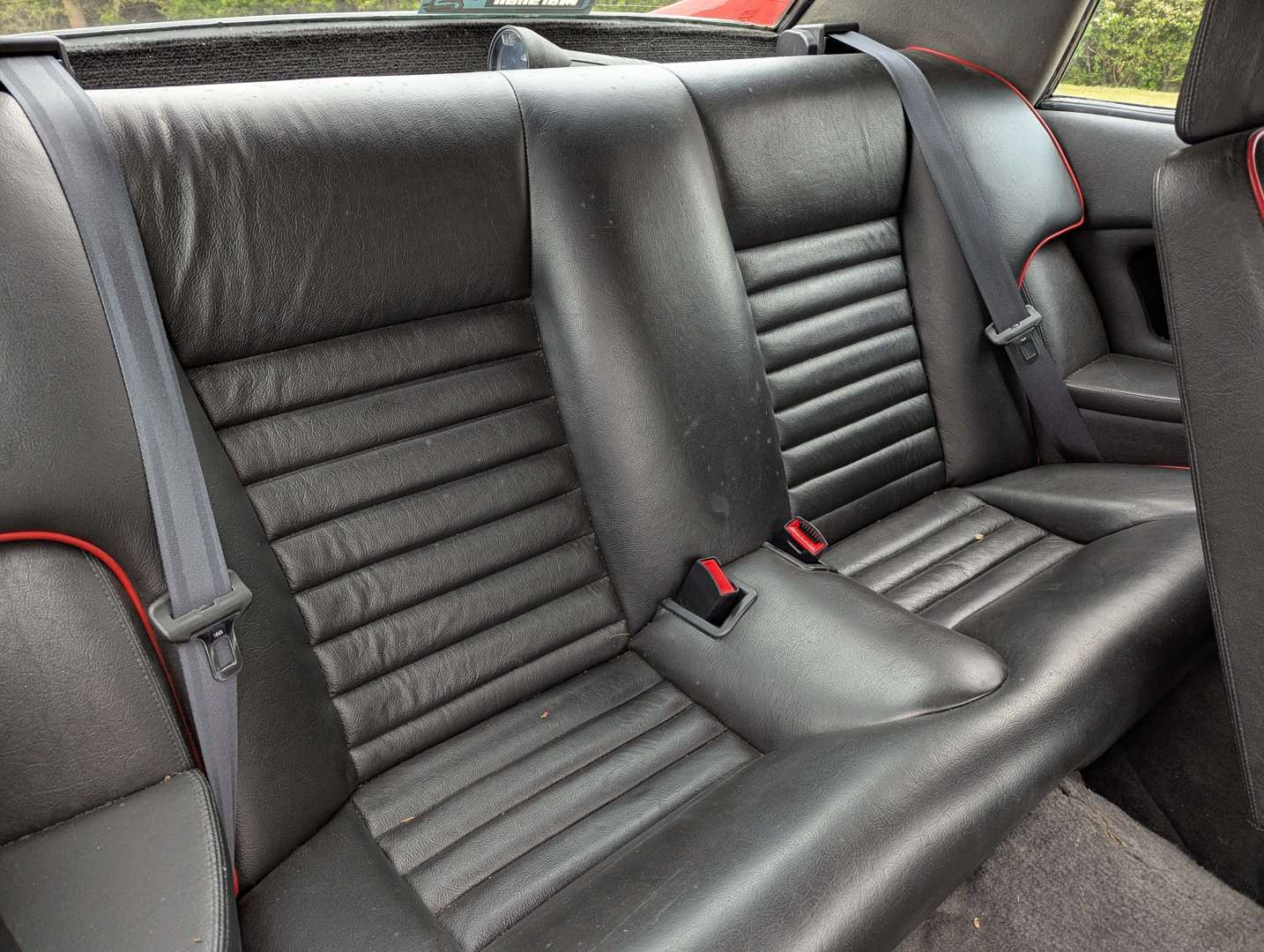 <p>1990 JAGUAR XJ-S 5.3 V12 HE AUTO</p>