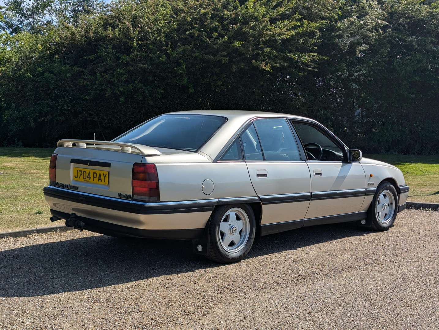 <p>1992 VAUXHALL CARLTON 2.6 DIPLOMAT AUTO</p>