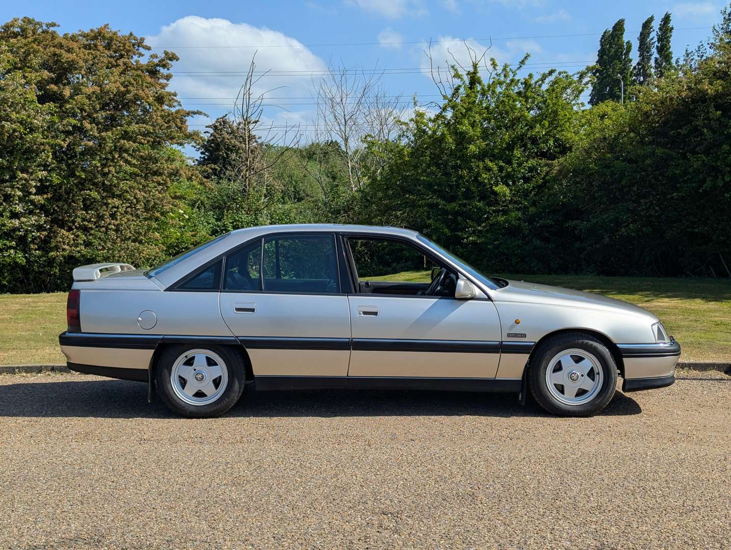 <p>1992 VAUXHALL CARLTON 2.6 DIPLOMAT AUTO</p>