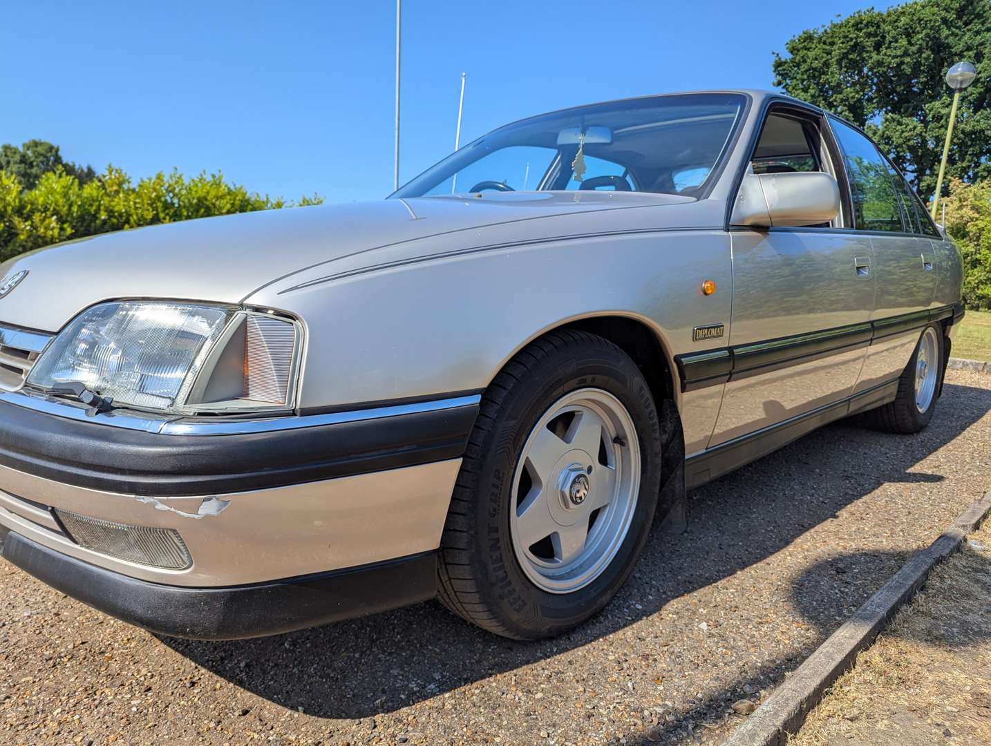 <p>1992 VAUXHALL CARLTON 2.6 DIPLOMAT AUTO</p>