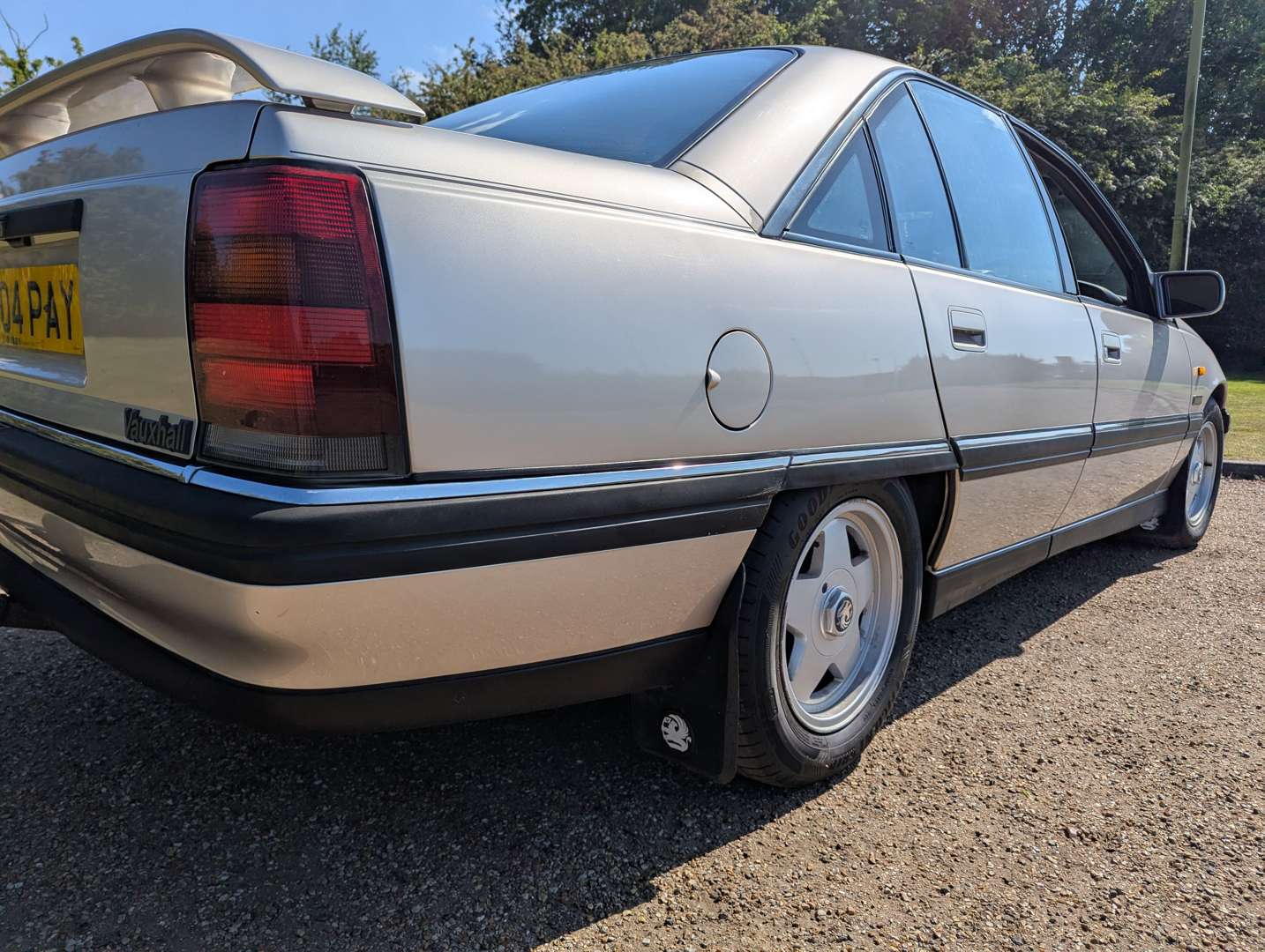 <p>1992 VAUXHALL CARLTON 2.6 DIPLOMAT AUTO</p>
