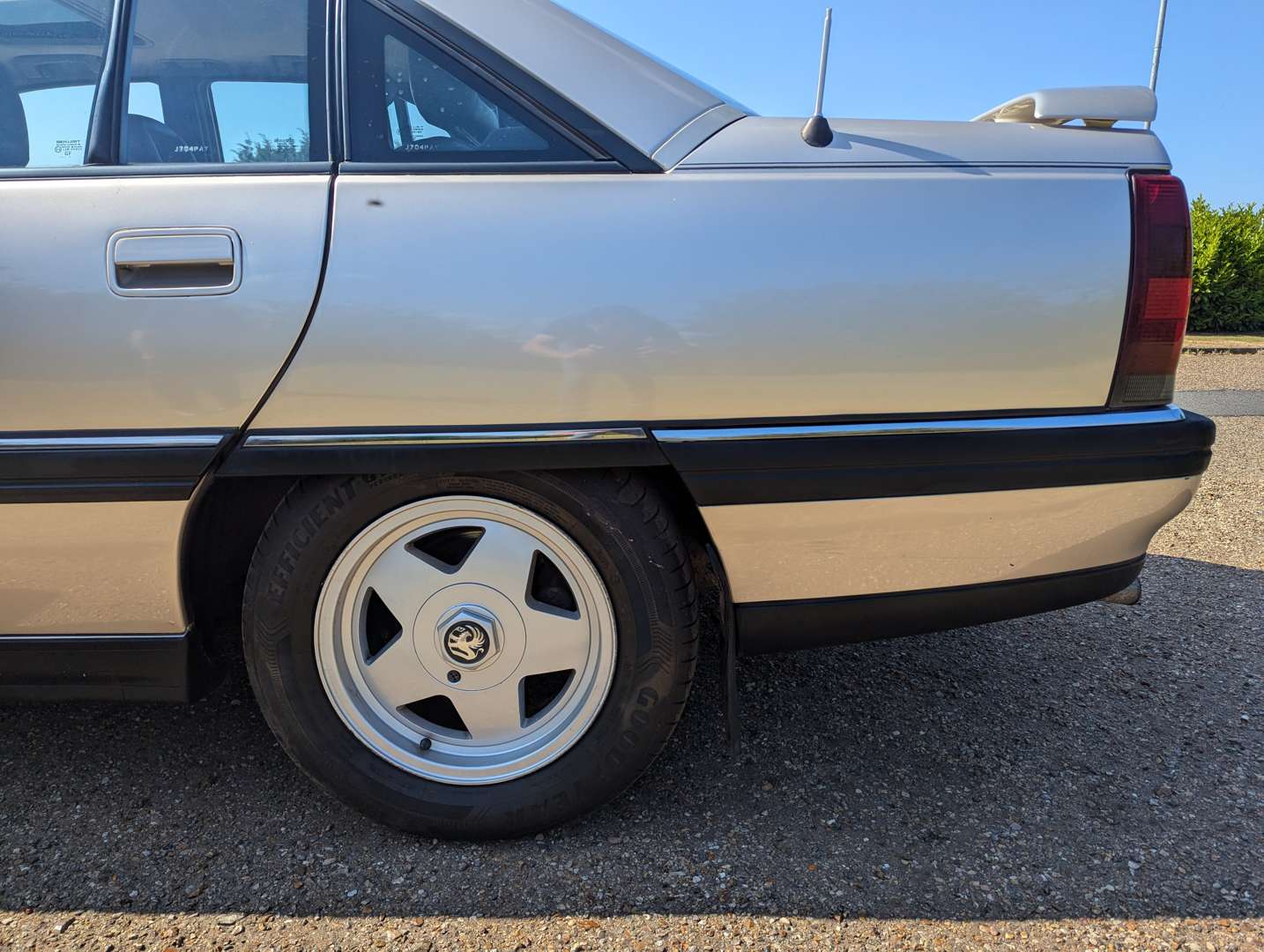 <p>1992 VAUXHALL CARLTON 2.6 DIPLOMAT AUTO</p>