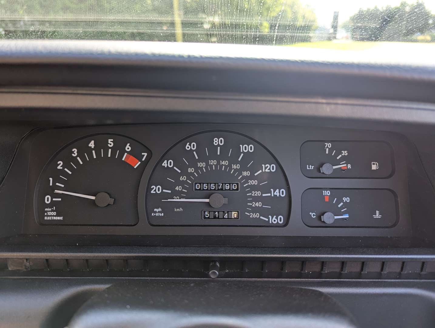 <p>1992 VAUXHALL CARLTON 2.6 DIPLOMAT AUTO</p>