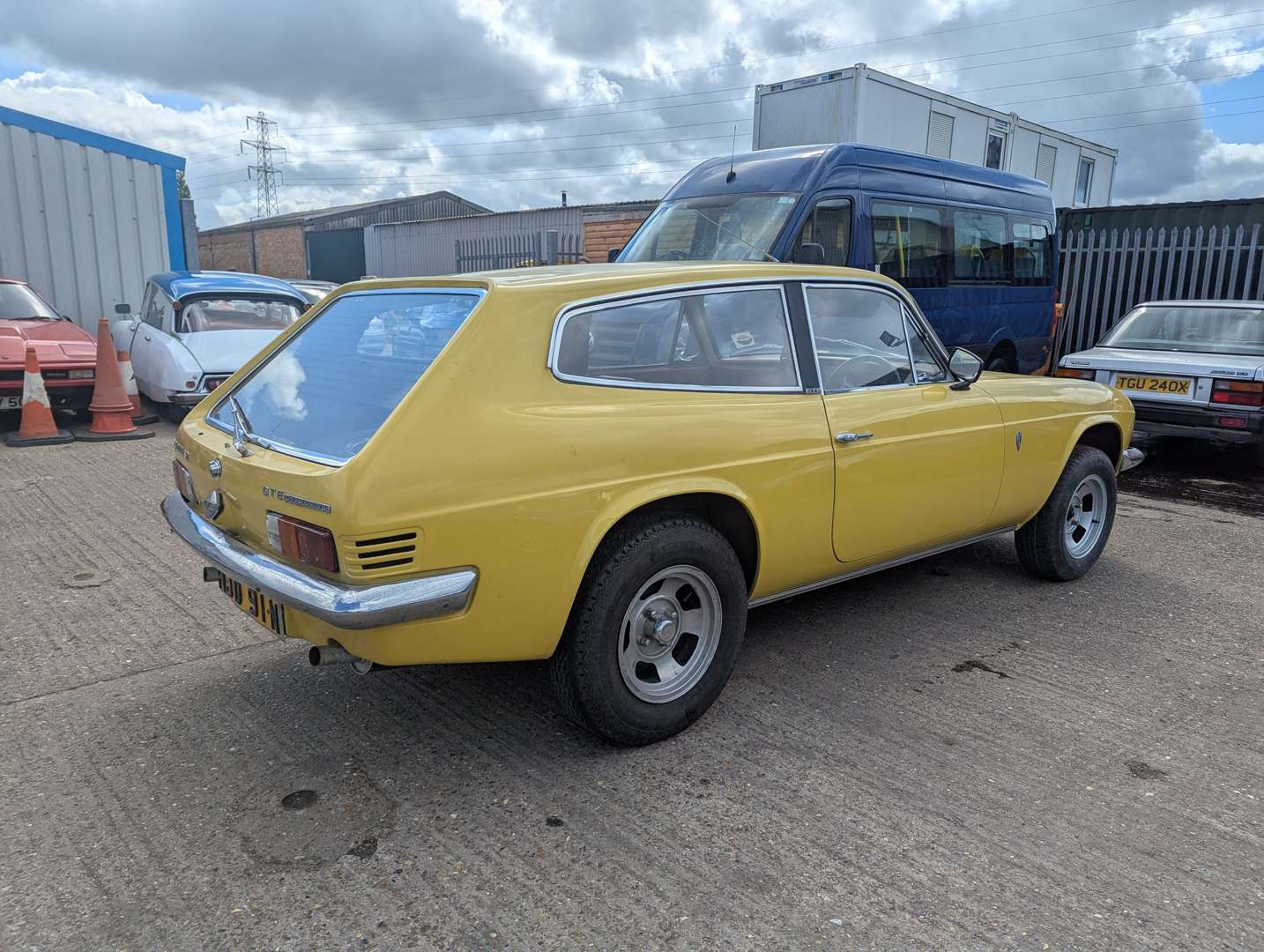 <p>1975 RELIANT SCIMITAR GTE E ODVE</p>