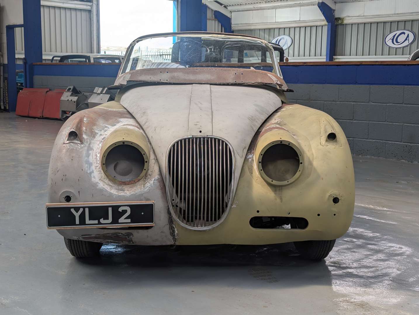 <p>1959 JAGUAR XK150 DHC</p>