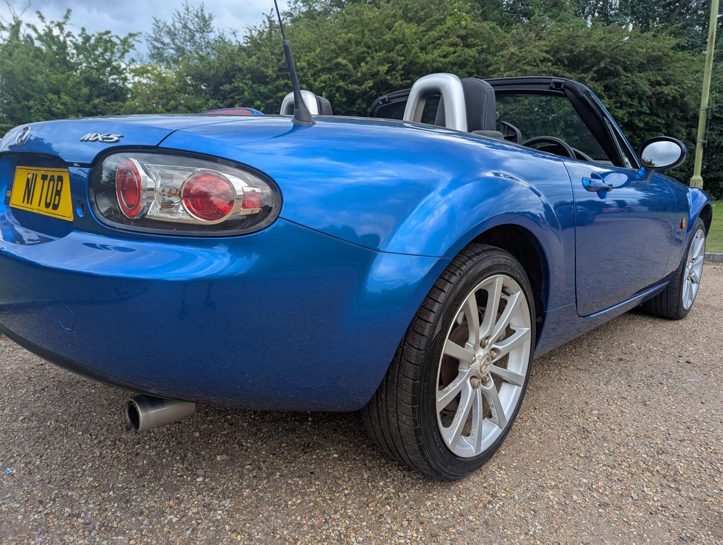<p>2006 MAZDA MX-5 SPORT</p>