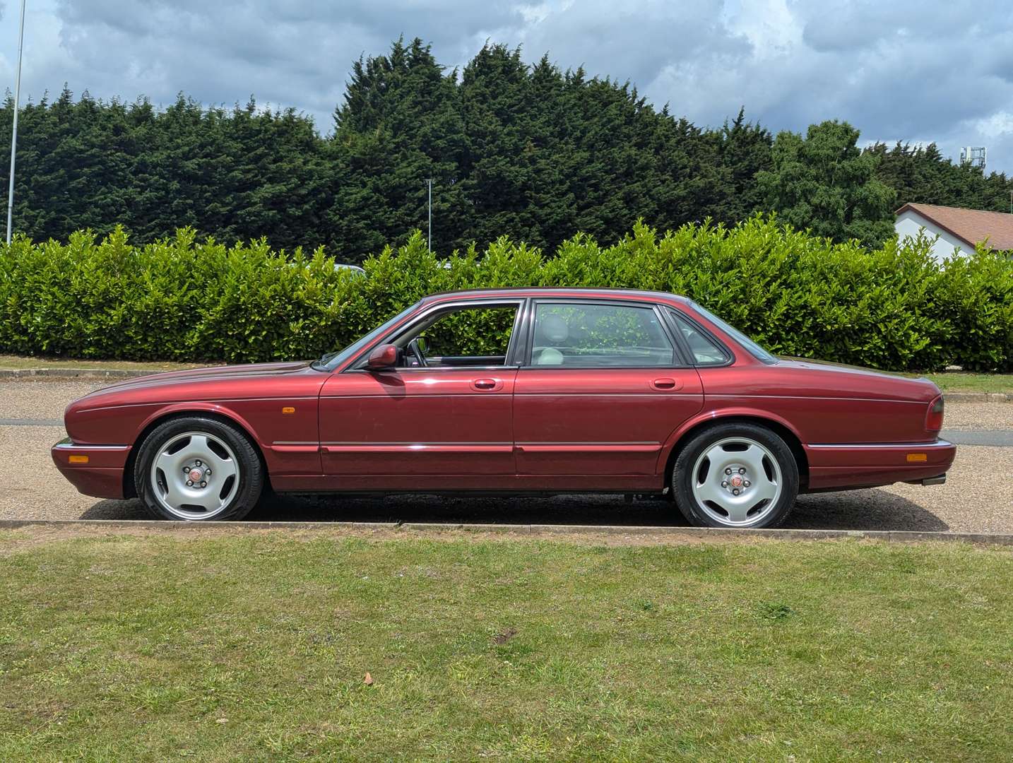 <p>1995 JAGUAR XJ-R</p>