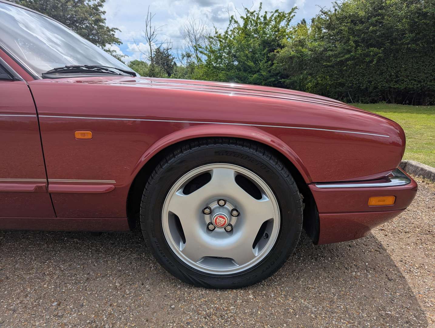 <p>1995 JAGUAR XJ-R</p>