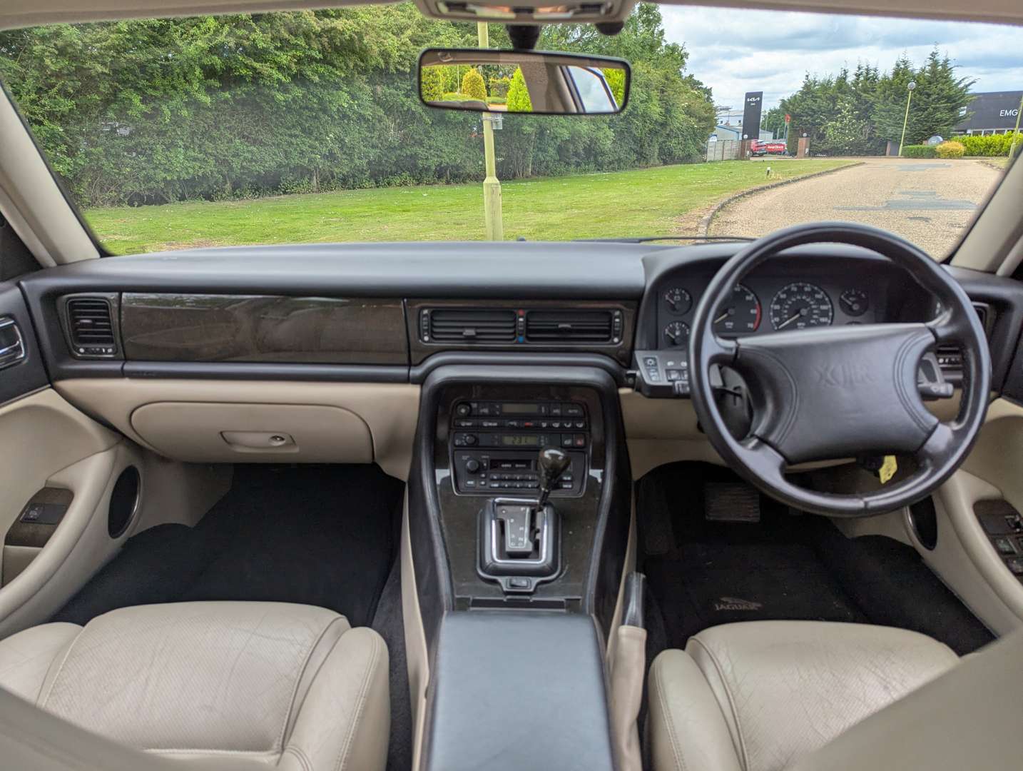 <p>1995 JAGUAR XJ-R</p>