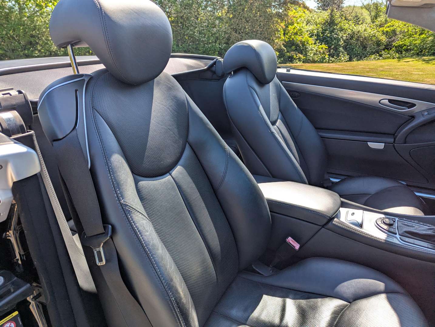 <p>2006 MERCEDES SL500</p>