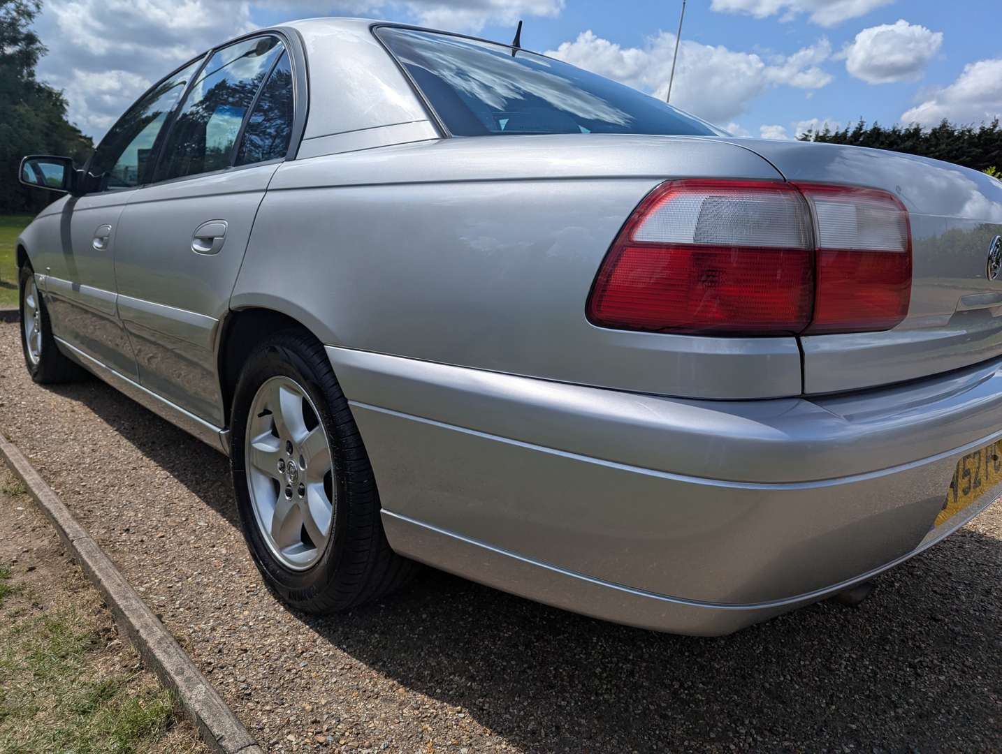 <p>2002 VAUXHALL OMEGA 2.2CD AUTO</p>