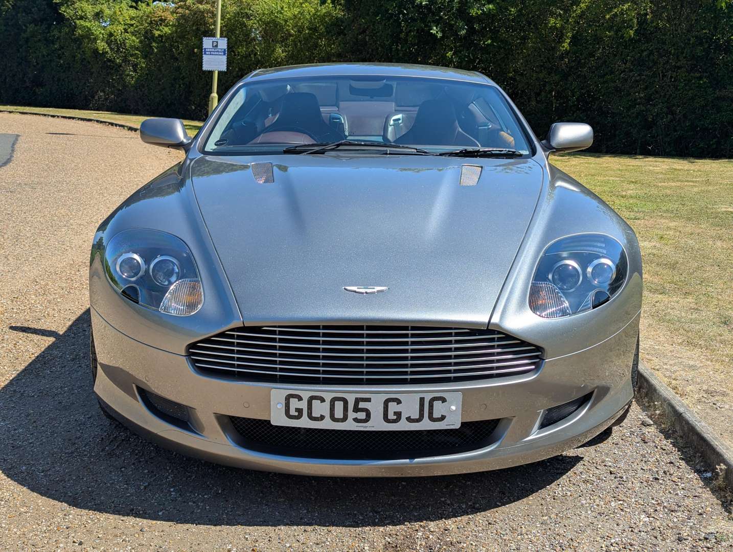 <p>2005 ASTON MARTIN DB9 COUPE AUTO</p>
