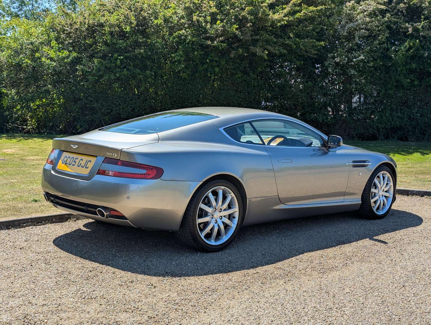 <p>2005 ASTON MARTIN DB9 COUPE AUTO</p>