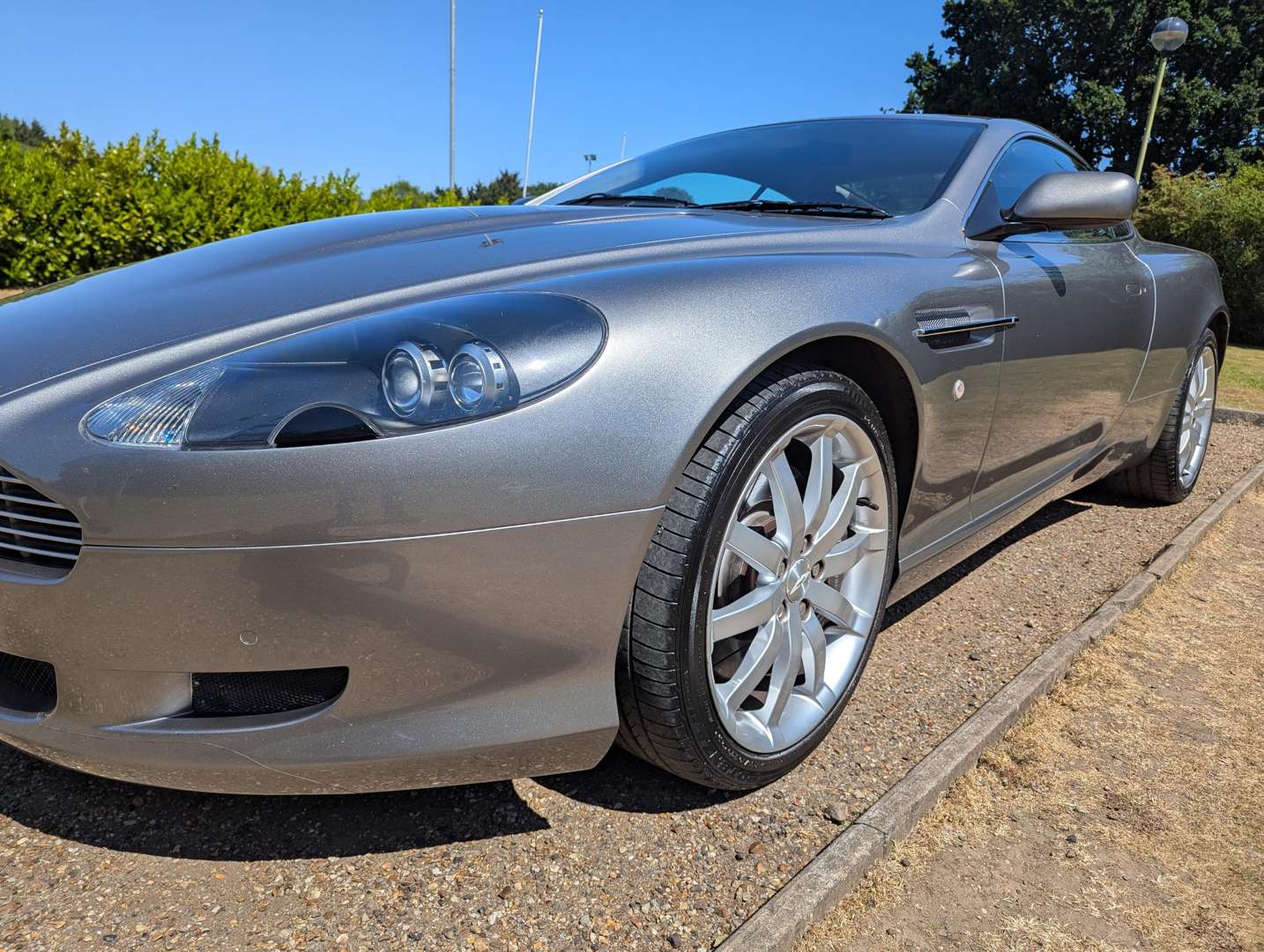 <p>2005 ASTON MARTIN DB9 COUPE AUTO</p>