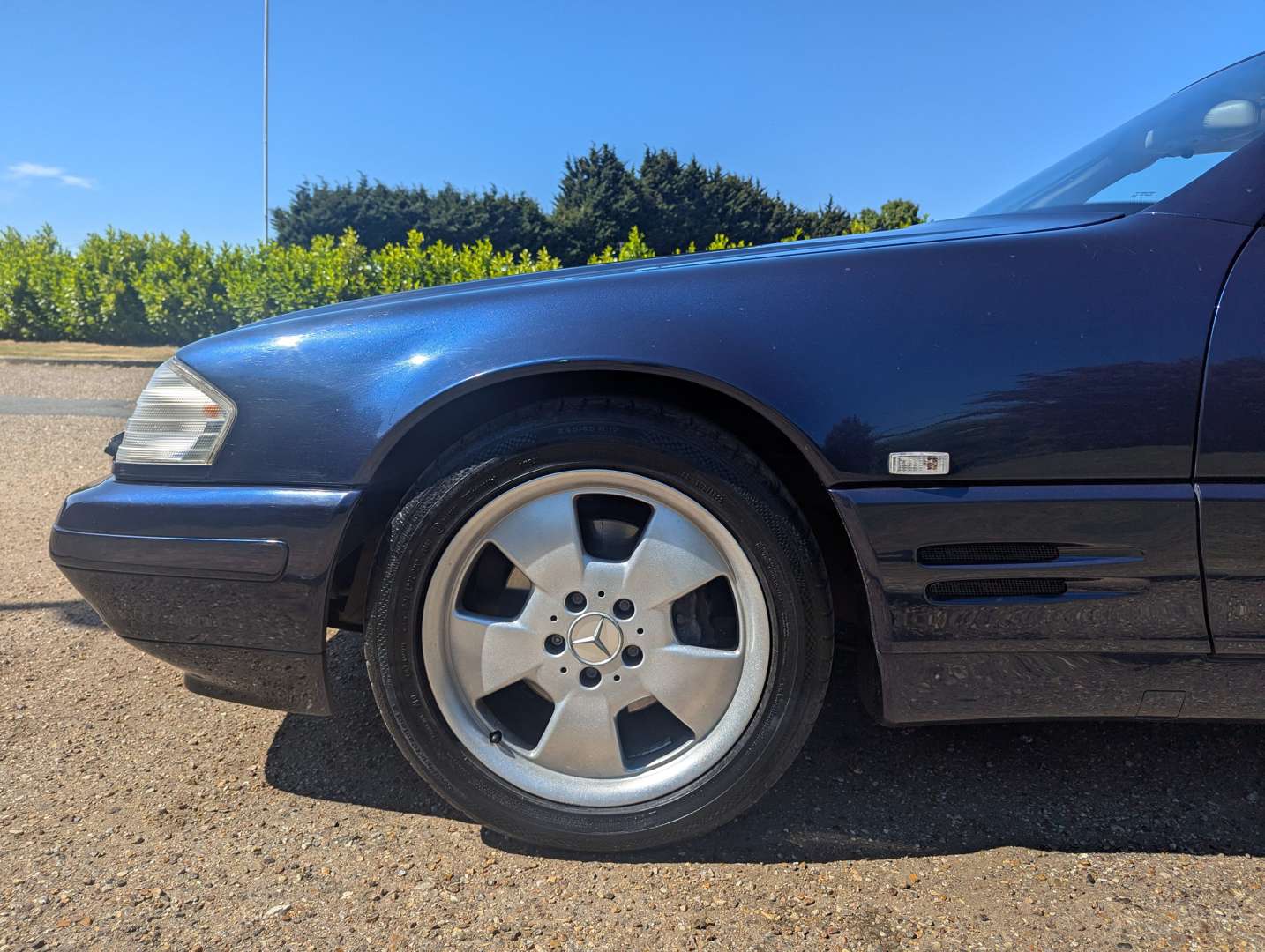 <p>1996 MERCEDES SL 320 AUTO</p>