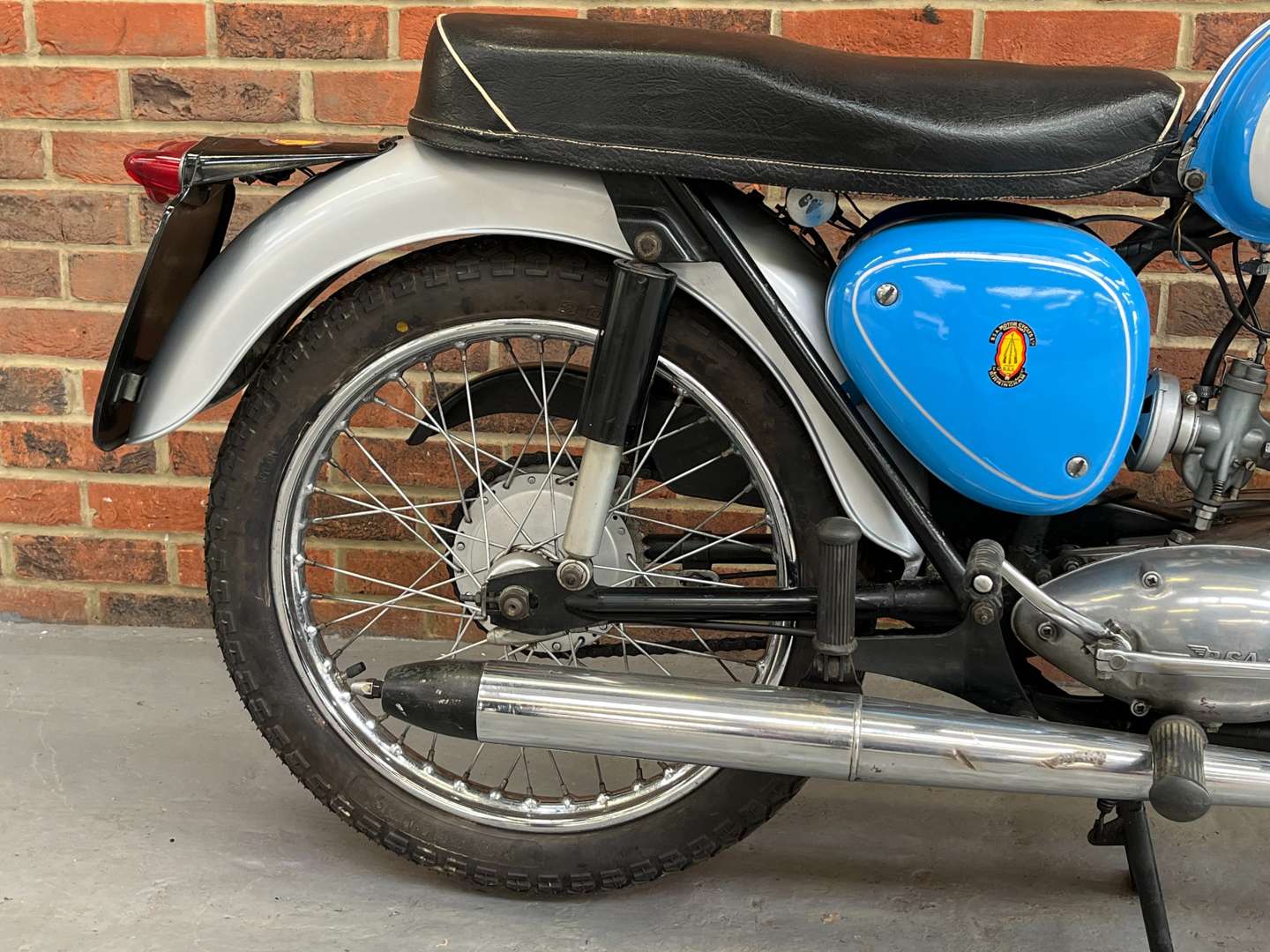 <p>1966 BSA SILVER BANTAM 175</p>