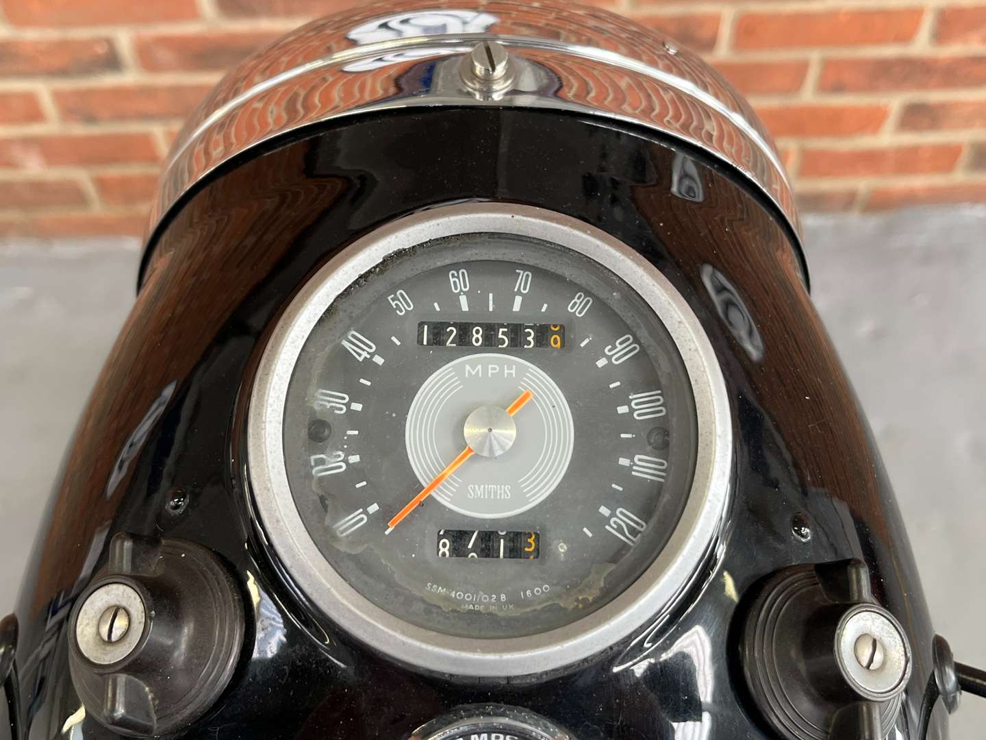 <p>1966 TRIUMPH TIGER 100</p>