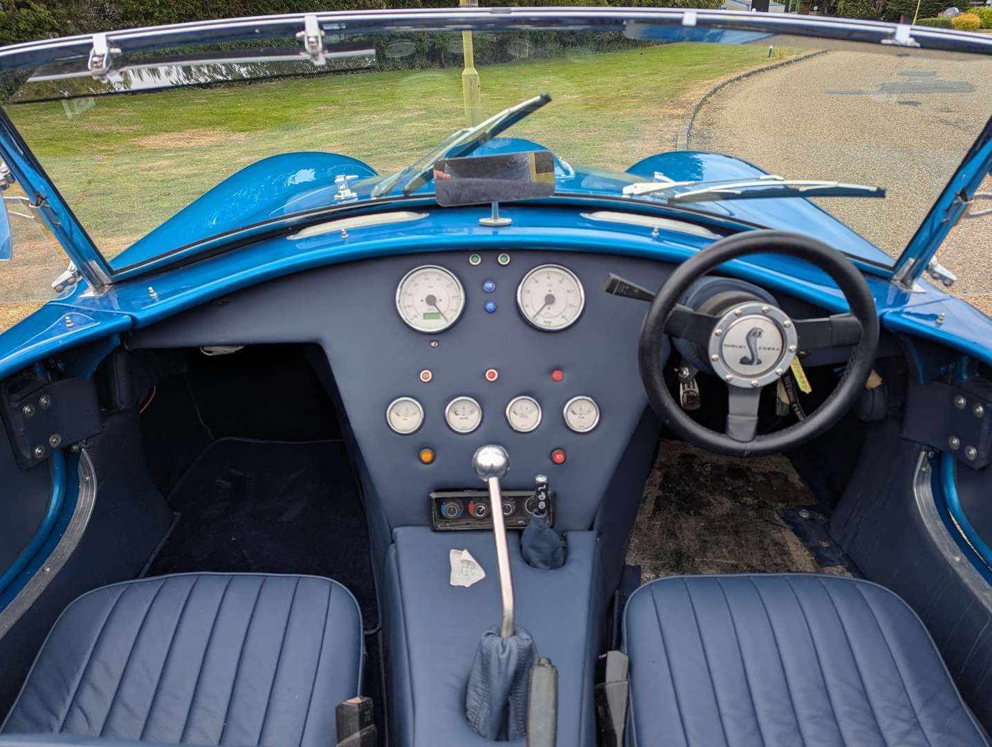 <p>1987 PILGRIM COBRA REPLICA V8</p>
