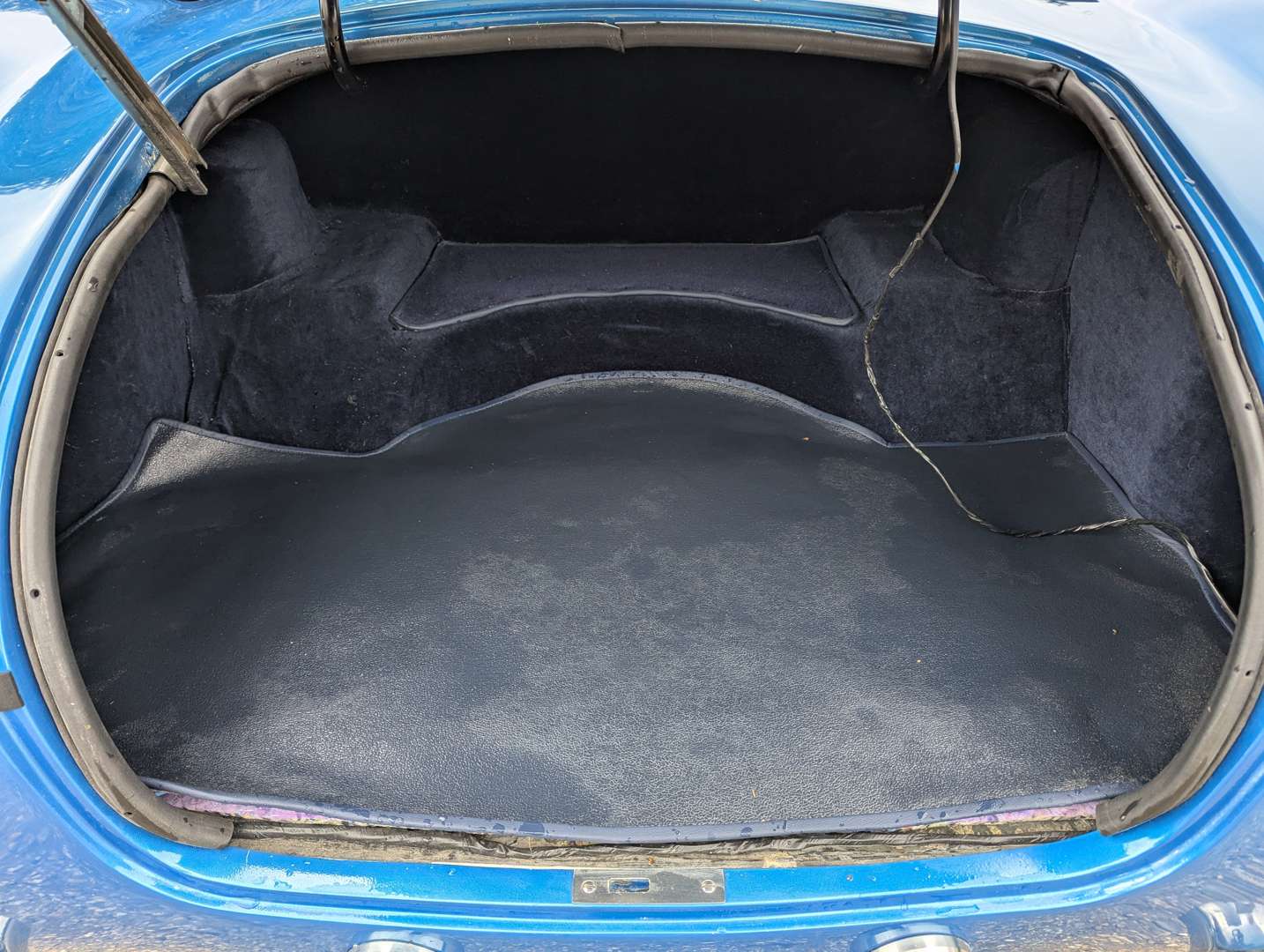 <p>1987 PILGRIM COBRA REPLICA V8</p>