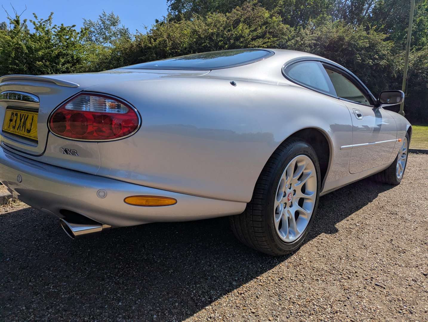 <p>2001 JAGUAR XKR 4.0 AUTO</p>
