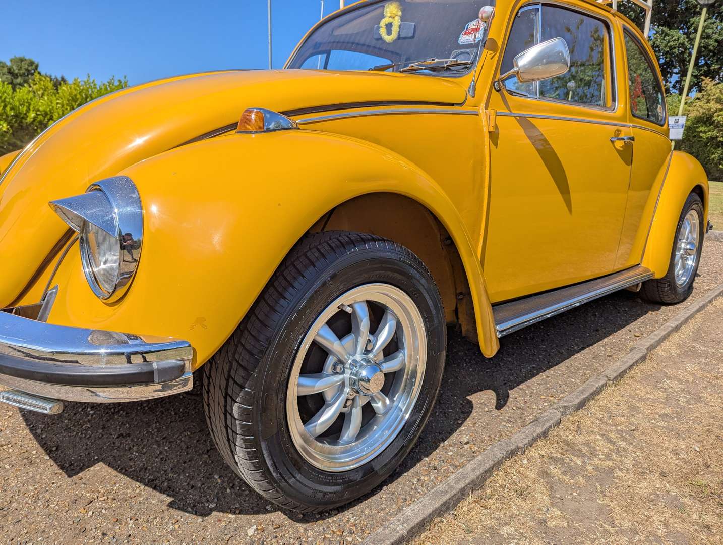 <p>1974 VW BEETLE 1200</p>