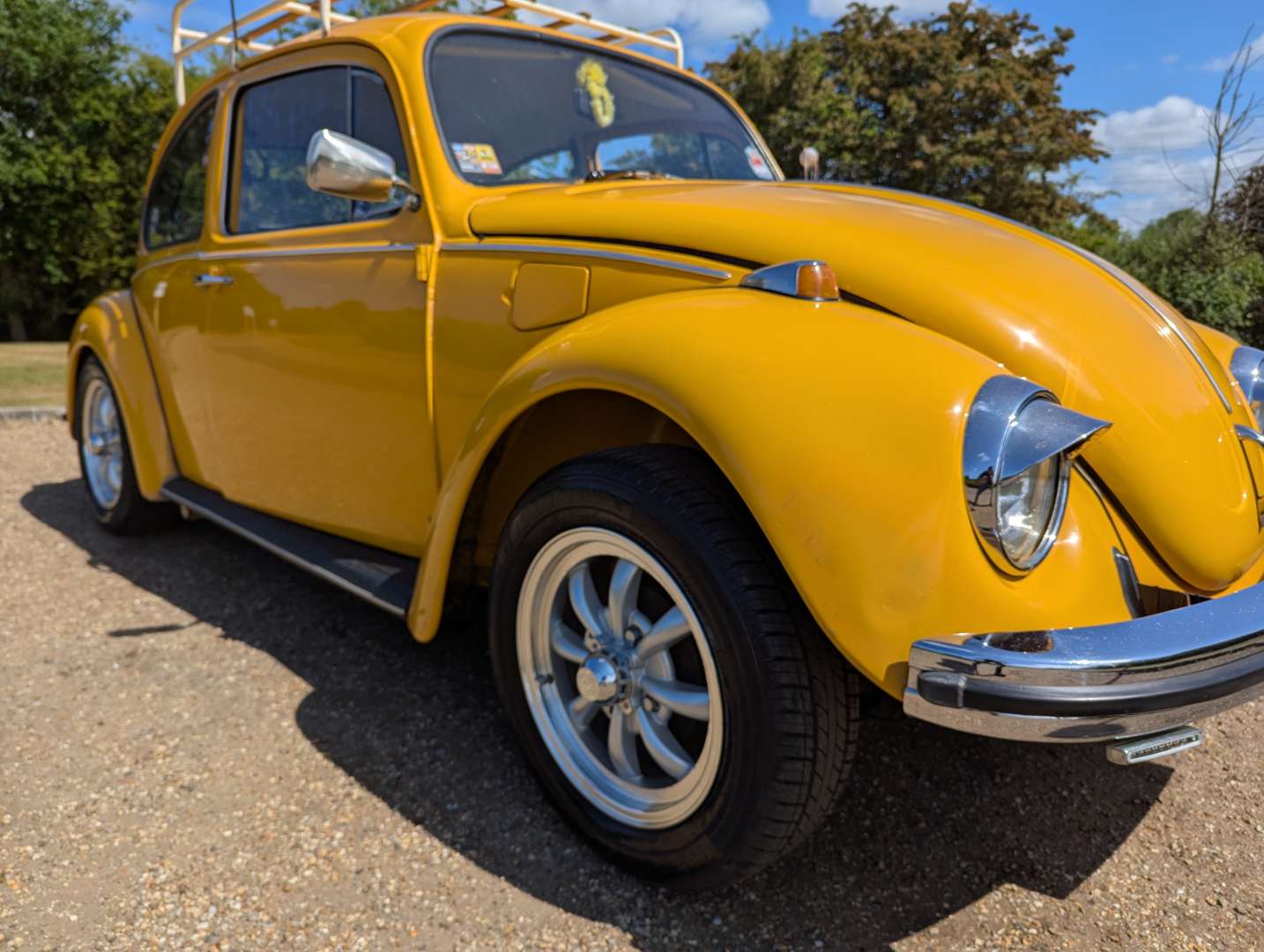 <p>1974 VW BEETLE 1200</p>